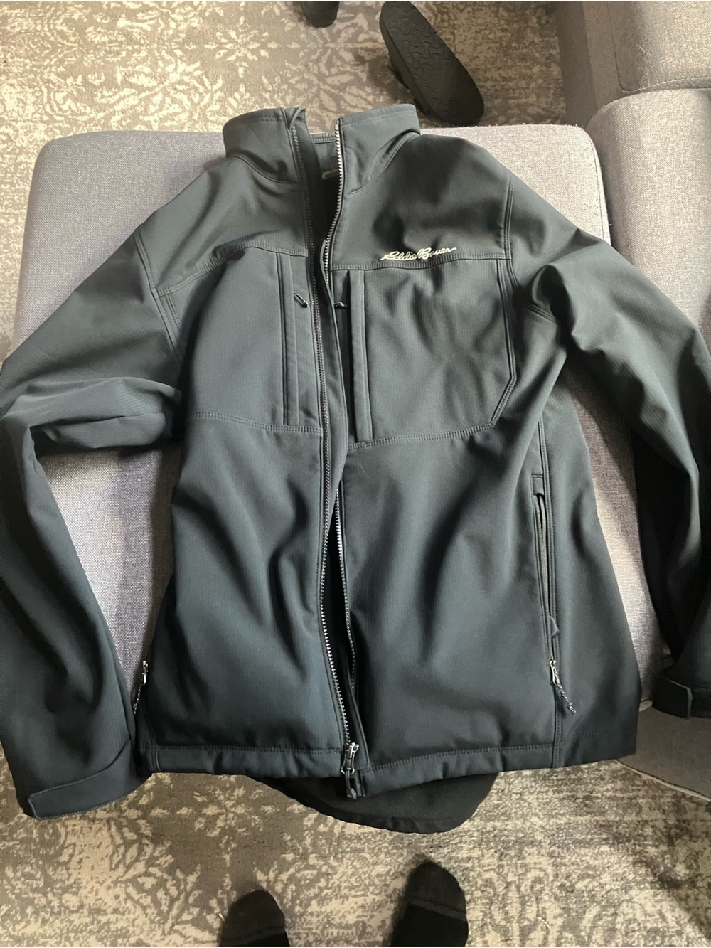 Eddie Bauer Men’s Soft shell jacket (medium warmth) size medium